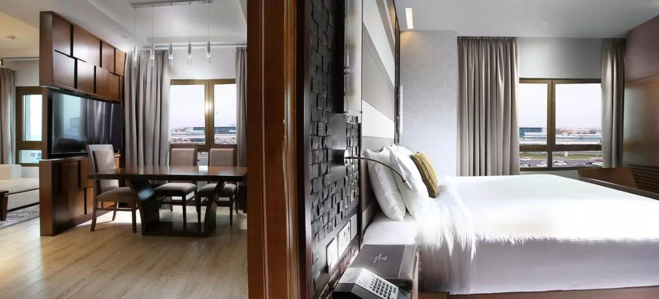 METROPOLITAN_SHABAVIZ (10).jpg